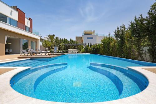 Royal Oasis Villa