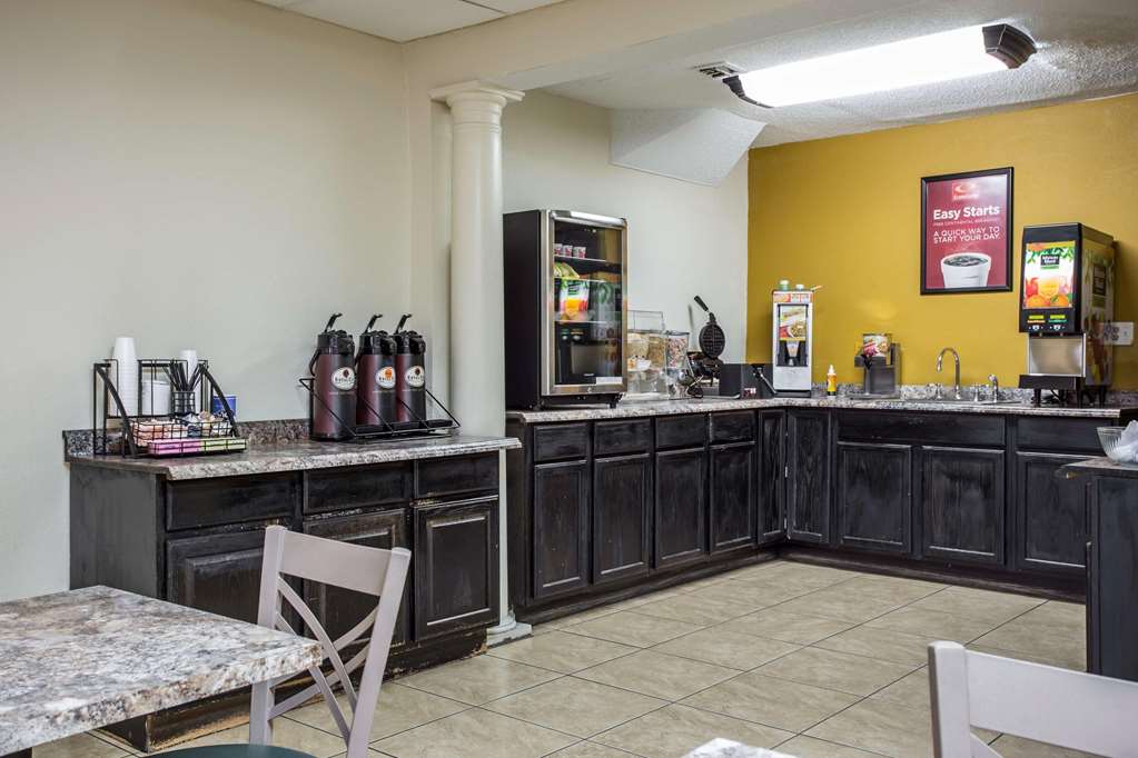 Econo Lodge Salisbury South - photo 46