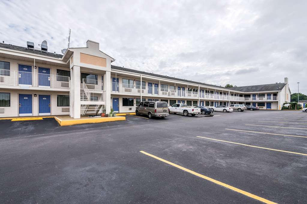 Motel 6 Anniston AL - photo 9