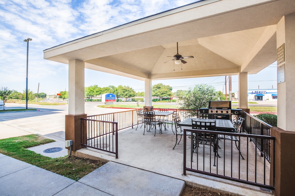 Candlewood Suites Georgetown by IHG - photo 15