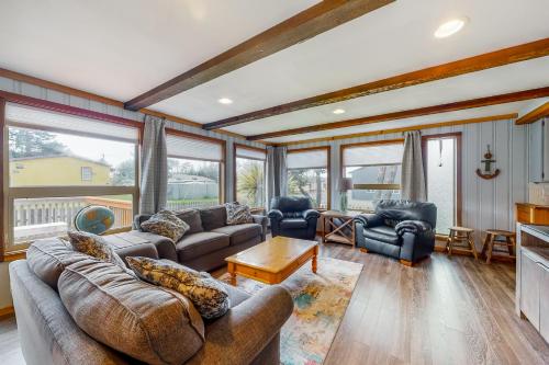 By the Water in Pacific, United States