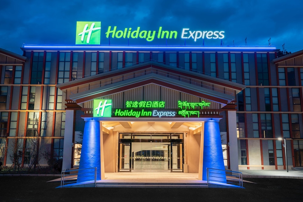 Holiday Inn Express Linzhi Airport by IHG — hotel in Mainling