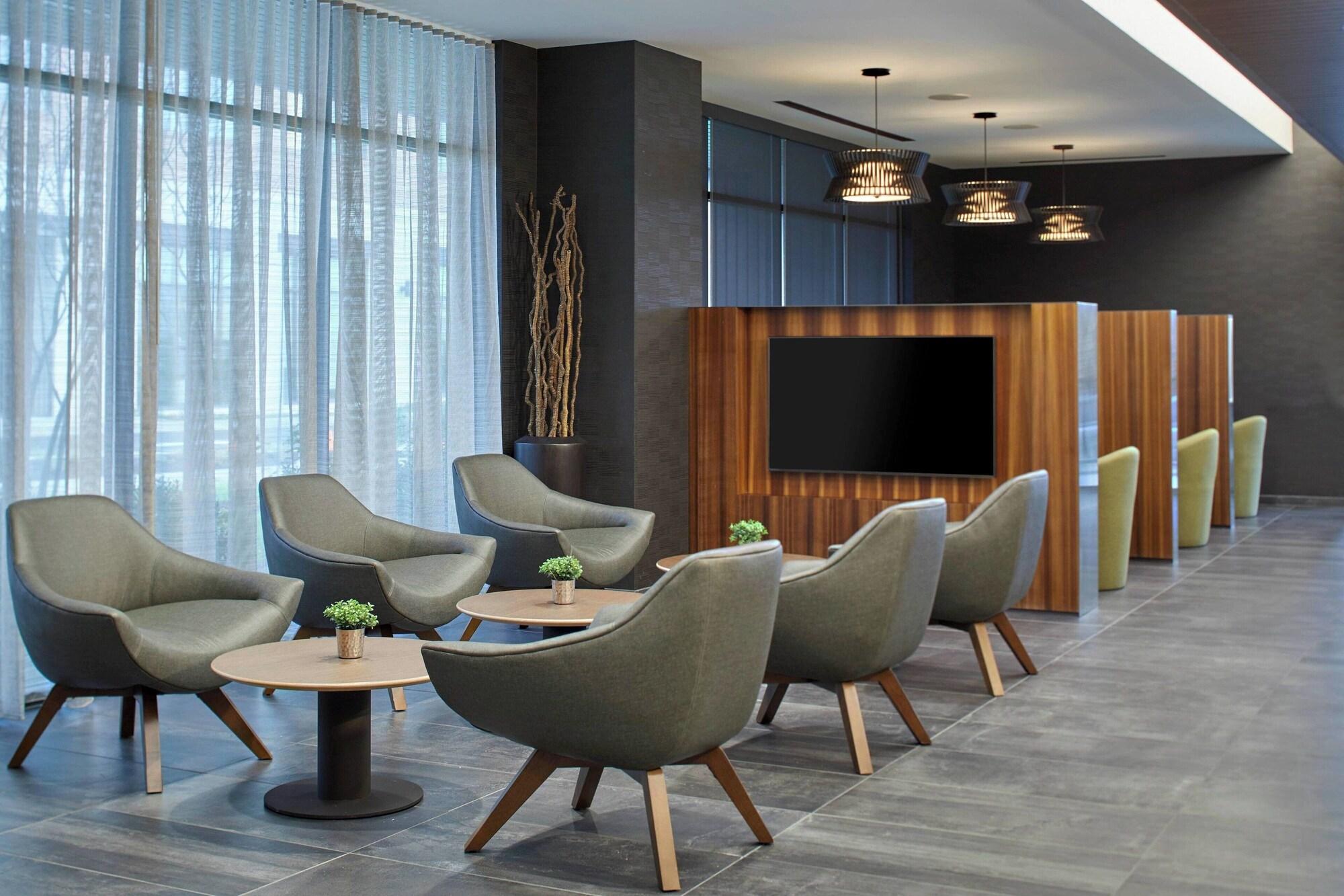 Courtyard by Marriott Baltimore Downtown McHenry Row - photo 15