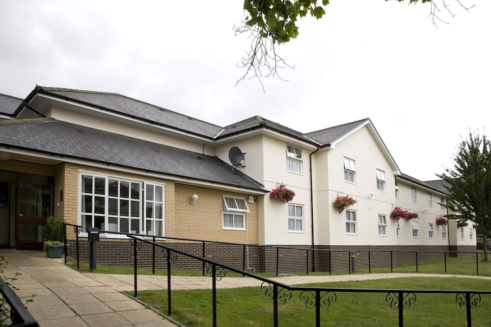 Premier Inn Epsom Central — hotel in Epsom