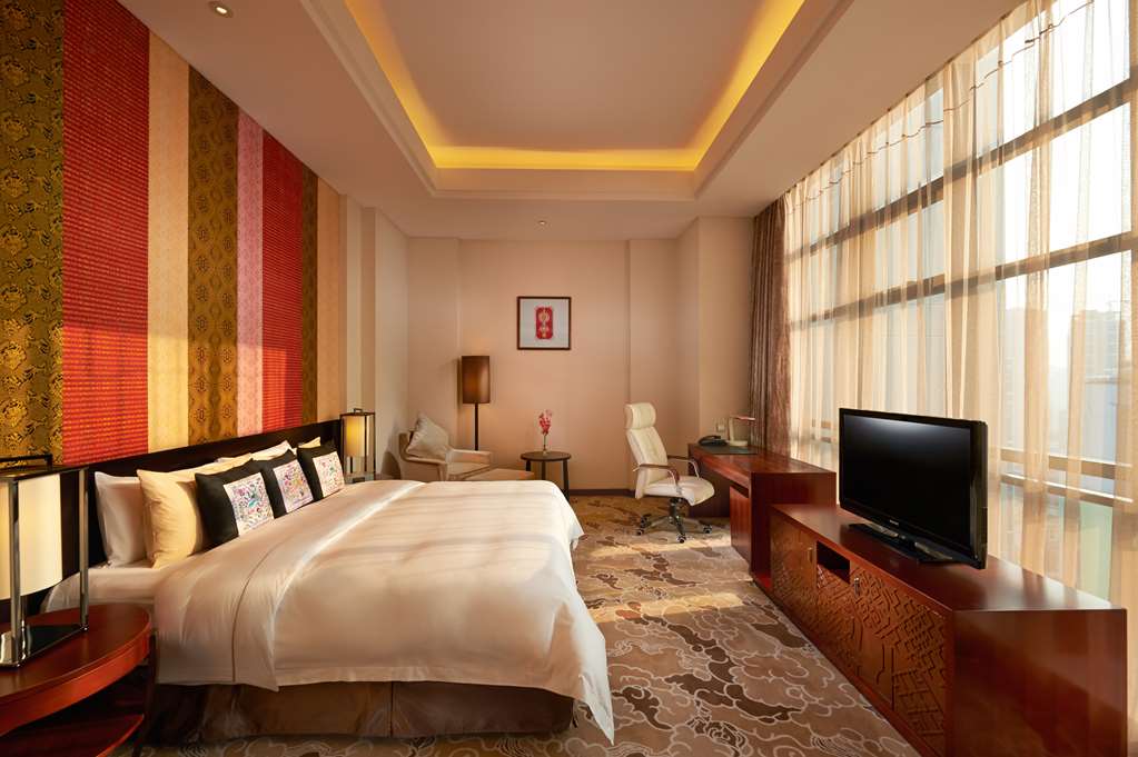 Radisson Blu Hotel Liuzhou — 4-Star Luxury Hotel in Liuzhou, People's Republic of China