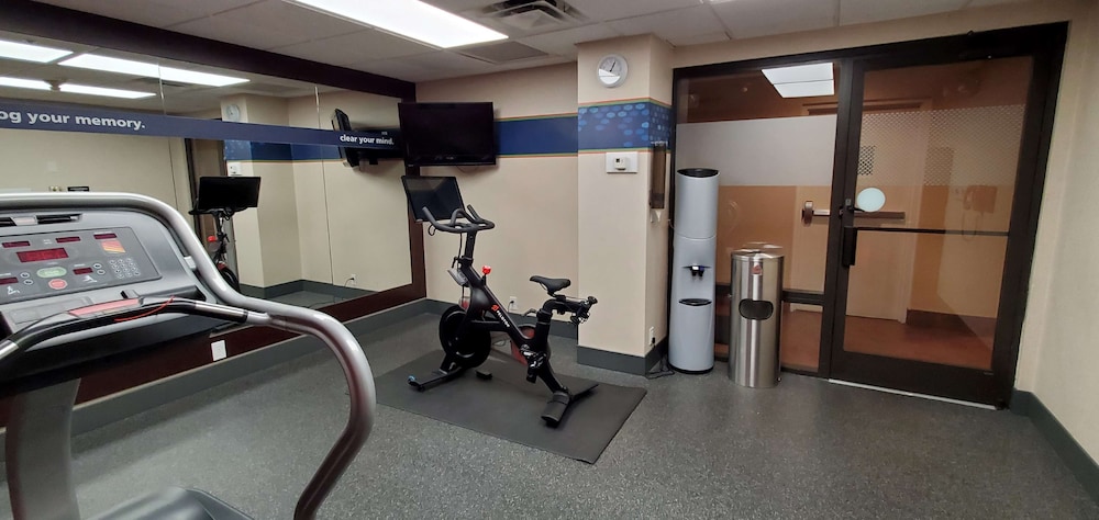 Hampton Inn Hillsville - photo 46