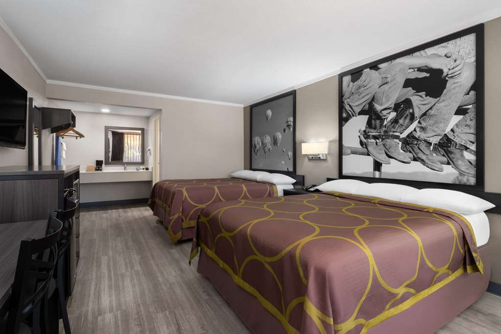 Super 8 by Wyndham Longview North - photo 12