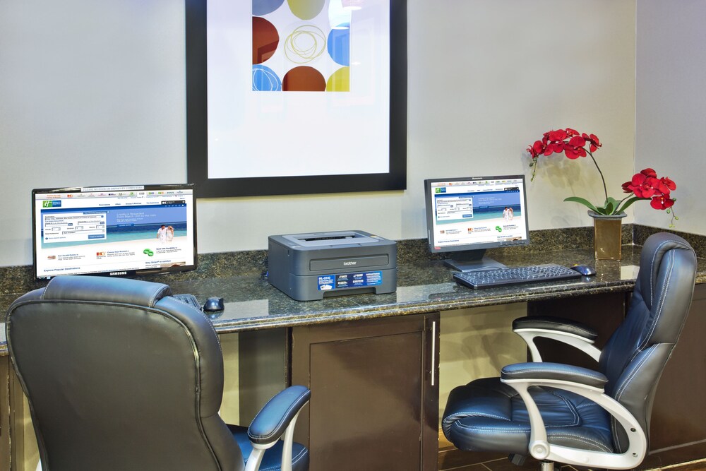 Holiday Inn Express Hotel & Suites Alvarado by IHG - photo 20