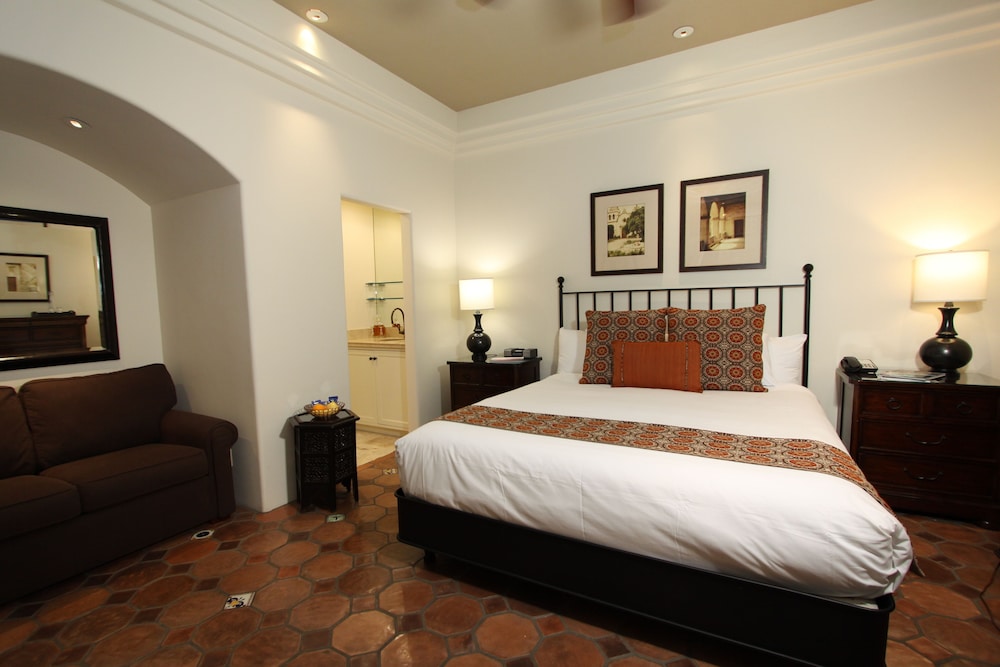 Cypress Inn - photo 12