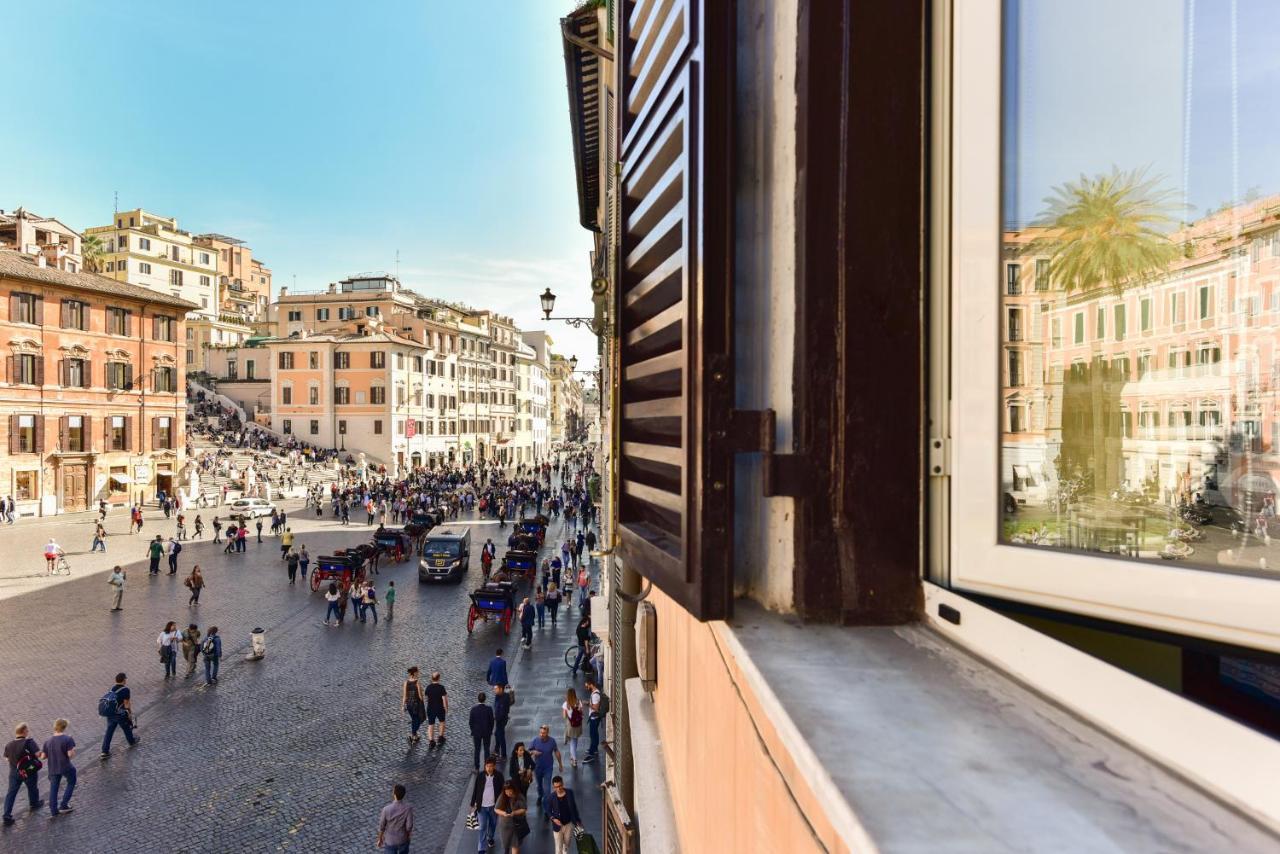 Piazza di Spagna 90 Exclusive Apartment — 4-Star Luxury Hotel in Rome, Italy
