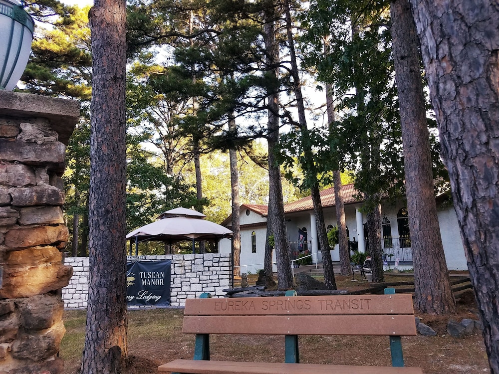 Tuscan Manor in Eureka Springs, United States