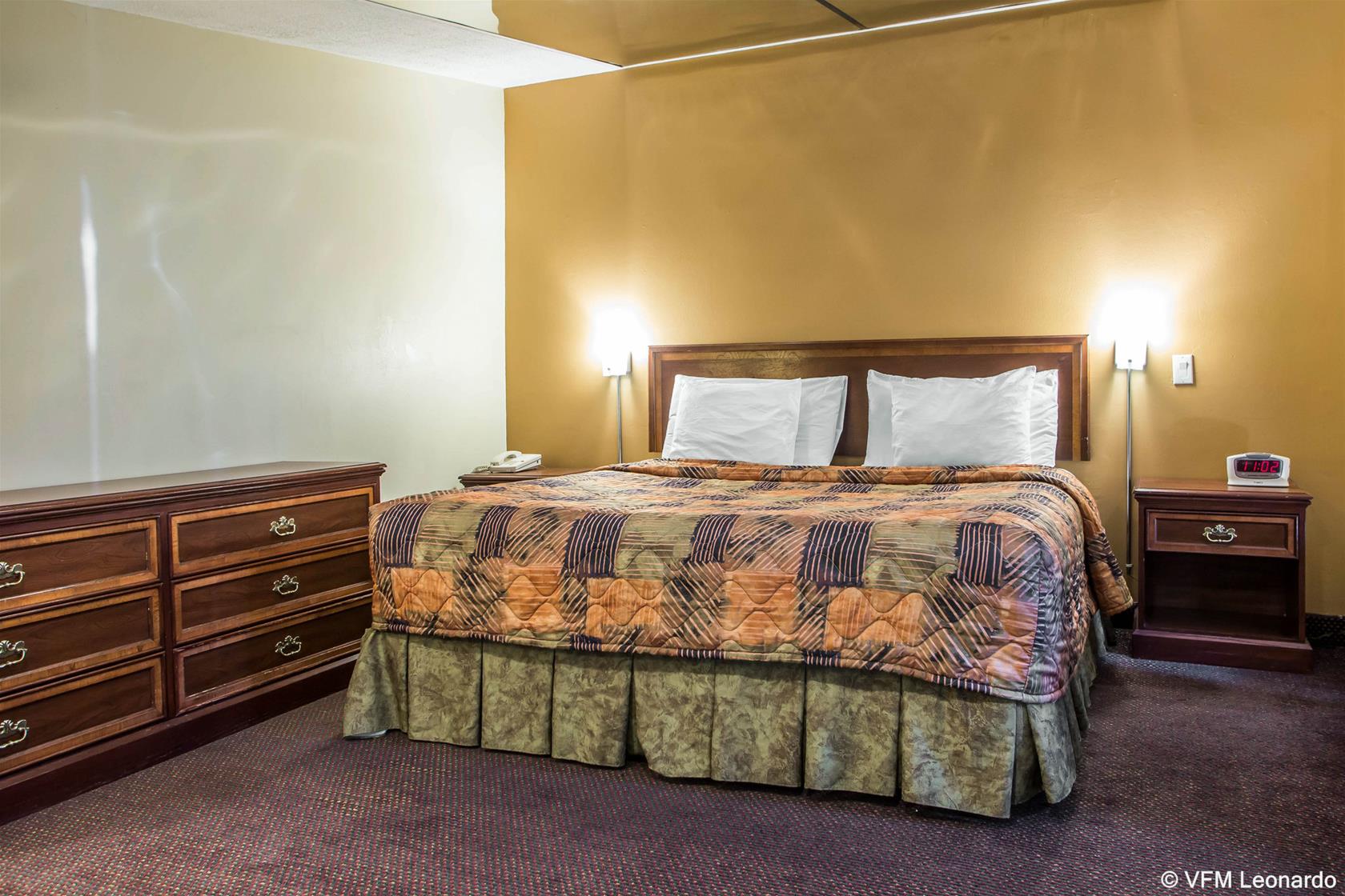 Rodeway Inn - photo 10