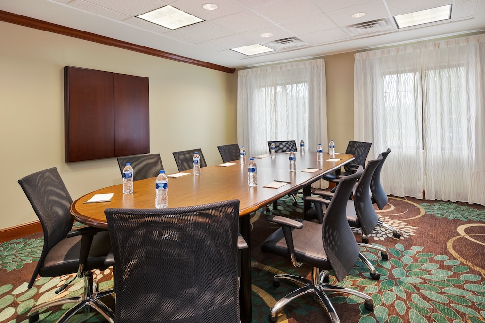 Staybridge Suites Kalamazoo by IHG - photo 36
