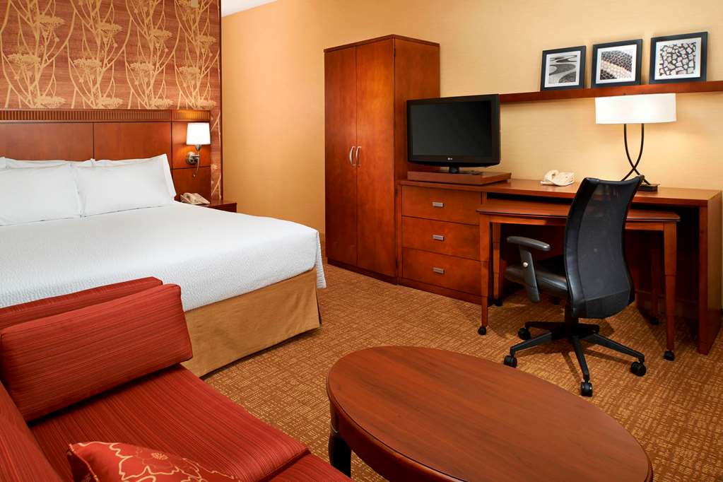 Sonesta Select Detroit Auburn Hills - photo 13