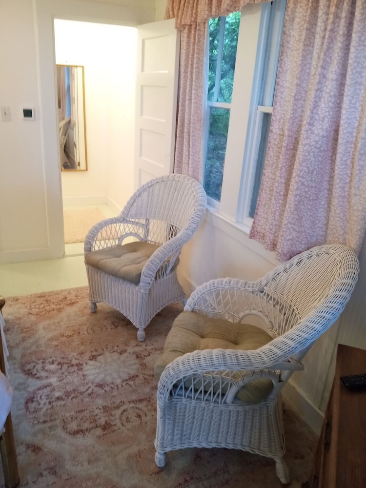 The High Tide Inn - photo 37