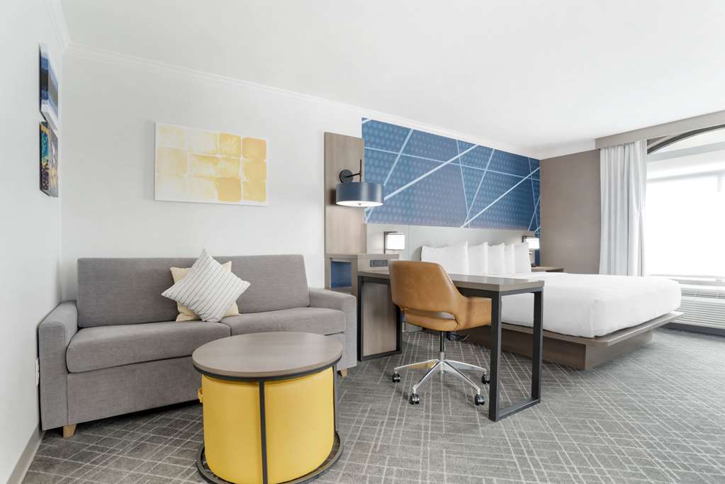 Comfort Inn & Suites New Orleans Airport North - photo 18