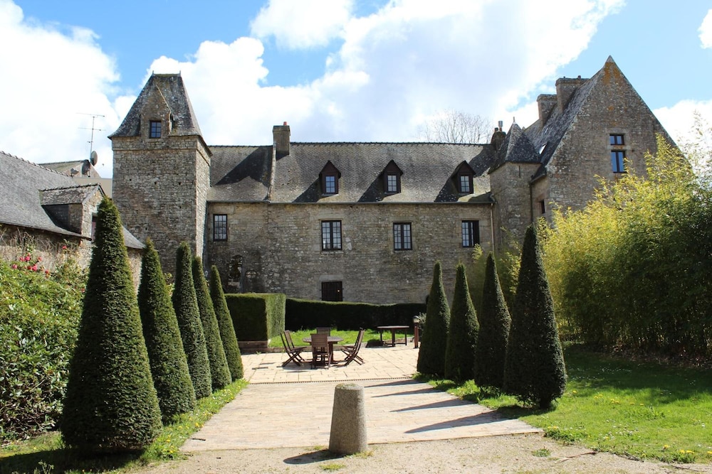 La Maison Obono Hôtel & Spa — 4-Star Luxury Hotel in Le Bono, France