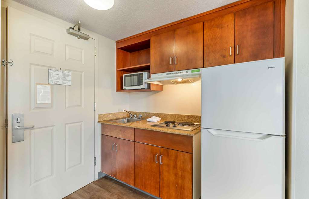 Extended Stay America Suites Chesapeake Greenbrier Circle - photo 25
