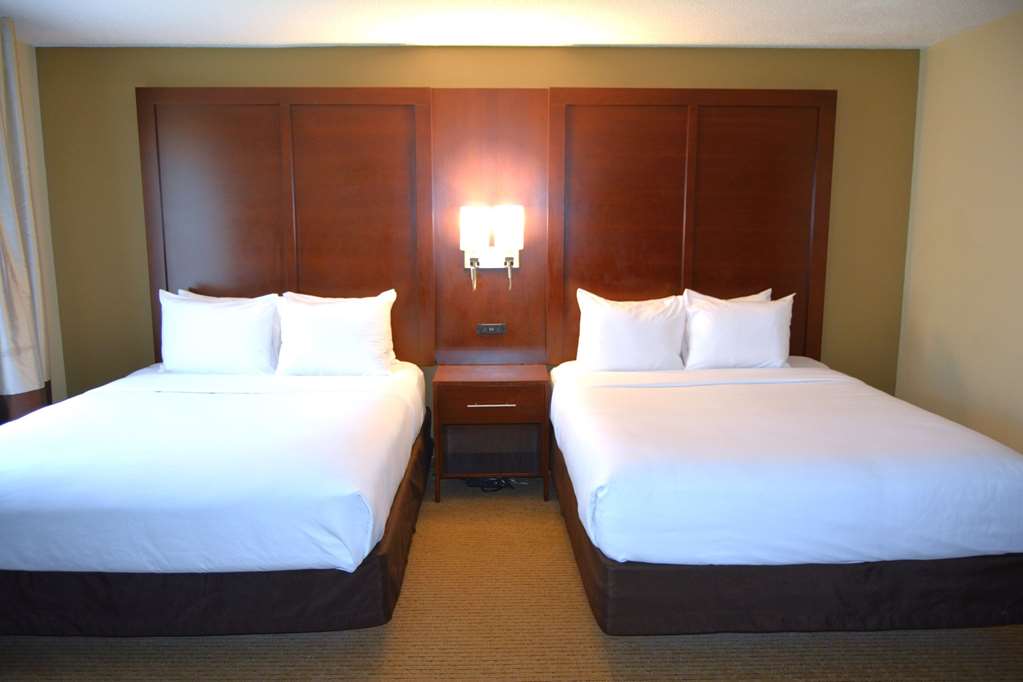 Comfort Suites Lancaster Amish Country - photo 8
