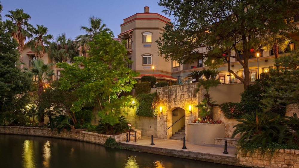 Hotel Indigo San Antonio Riverwalk an IHG Hotel - featured photo