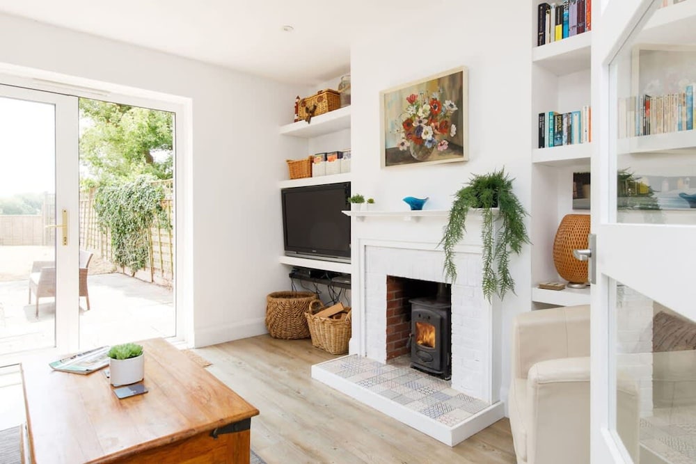 3bd Family Beach Retreat in West Wittering in Chichester, United Kingdom