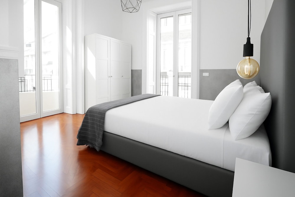 Toledostop - carbon neutral hotel in Naples