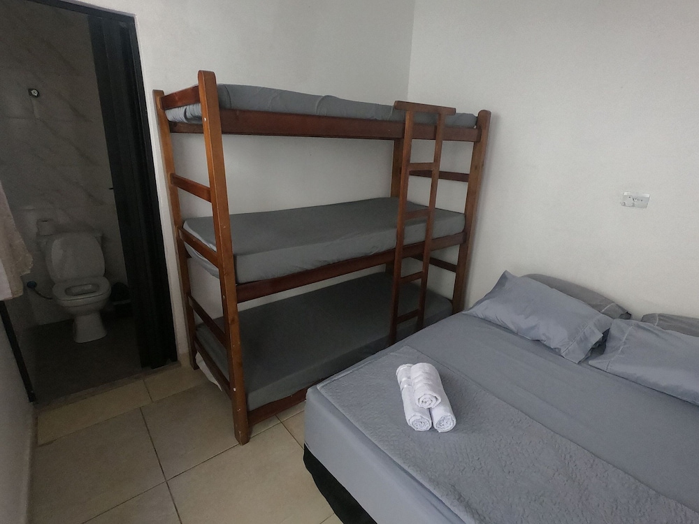 Pousada Guaruondas — 5-Star Luxury Hotel in Guaruja, Brasil