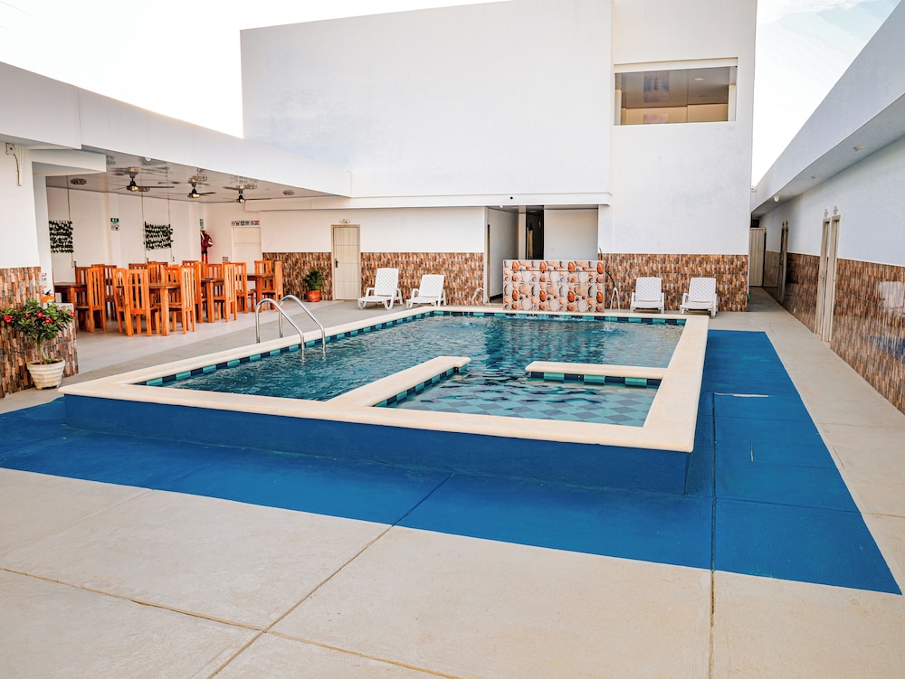 El Cairo Hotel — Uribia