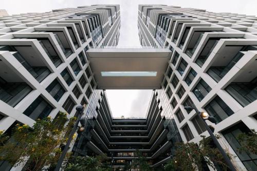 Luxurious Apartment in Tel Aviv with Terrace — 4-Star Luxury Hotel in Tel Aviv, Israel