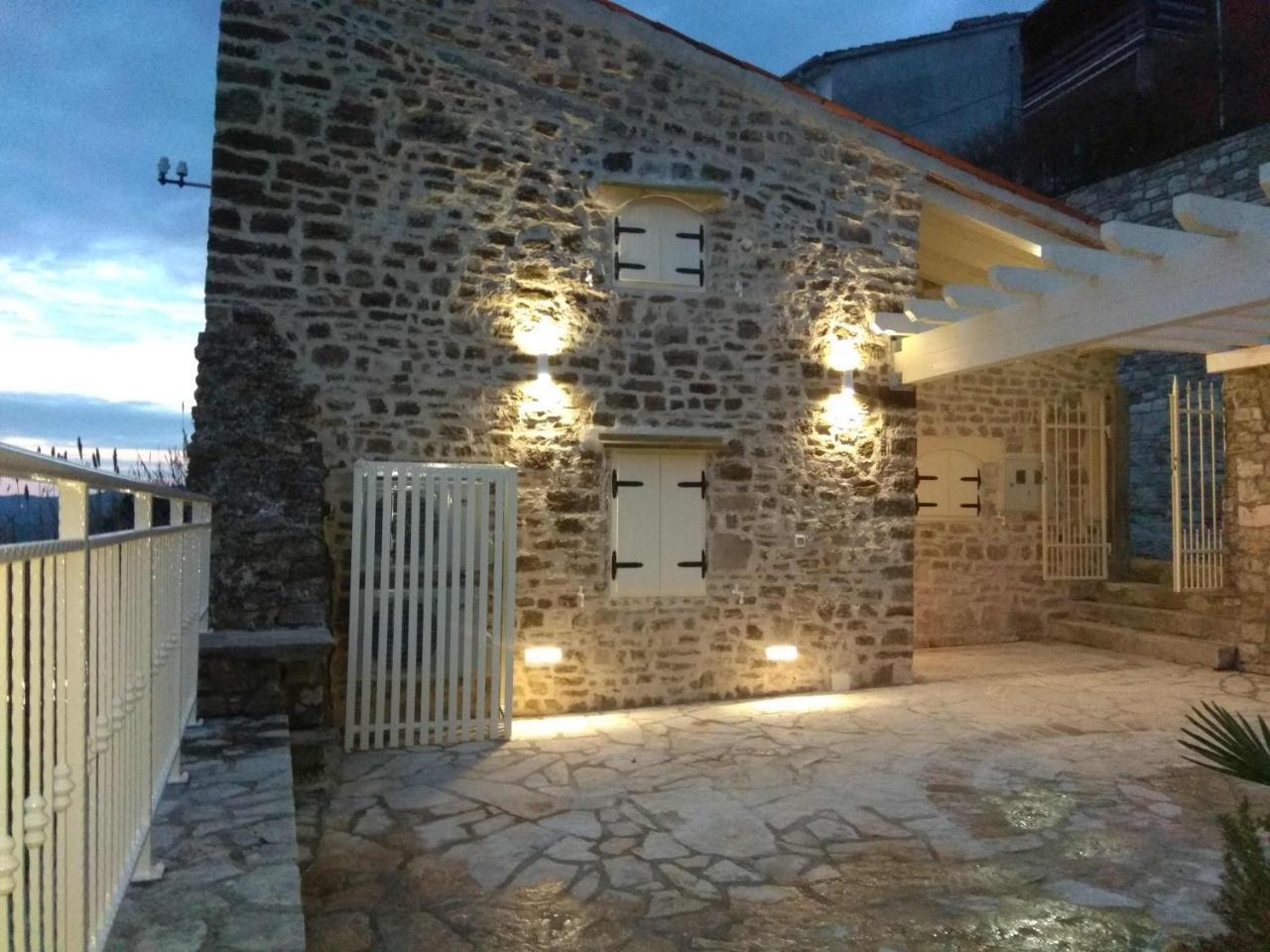 Adora — Motovun — photo 2