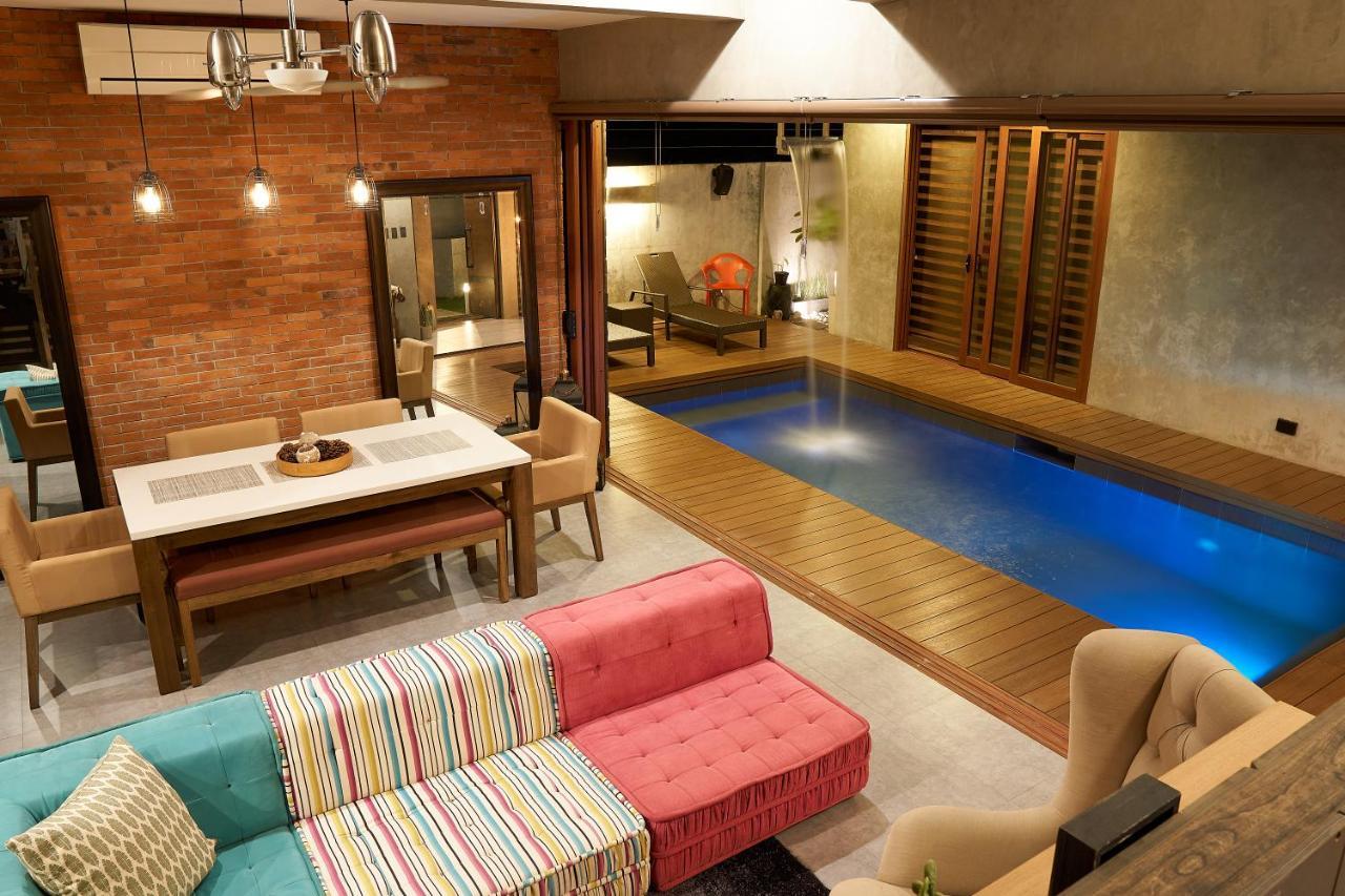 ISLA VILLA 1 amazing waterfall pool house near beach bars & restaurants — 4-Star Luxury Hotel in Lapu-Lapu City, Philippines