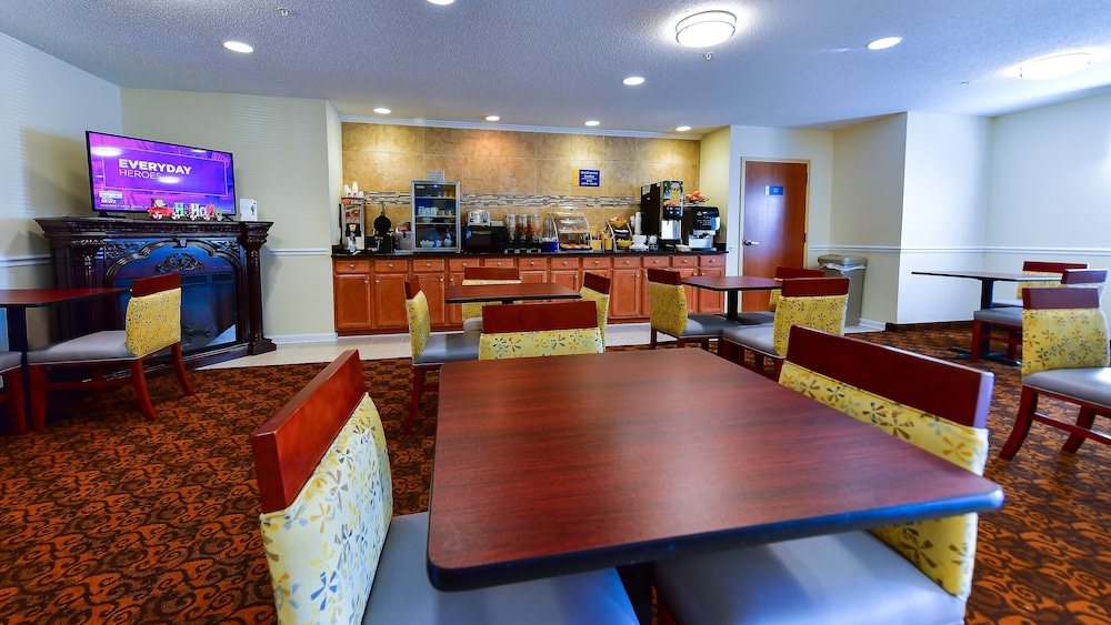 Days Inn by Wyndham Greensboro NC - photo 13