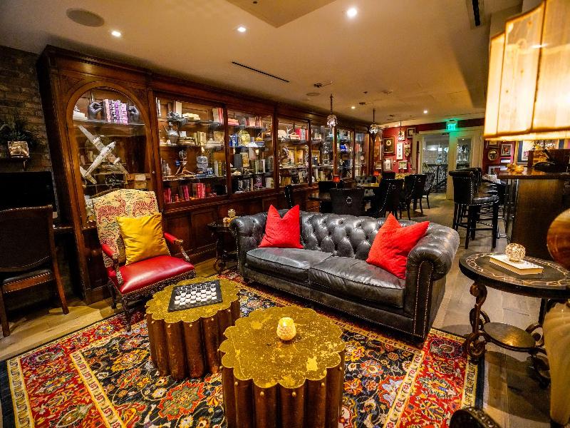 The Ivey's Hotel - photo 6