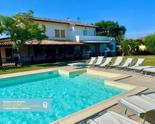 VIVA4 Numana nuovo trilocale in villa con piscina — 4-Star Luxury Hotel in Numana, Italy
