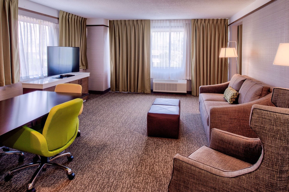 Hilton Garden Inn Detroit Southfield MI - photo 10