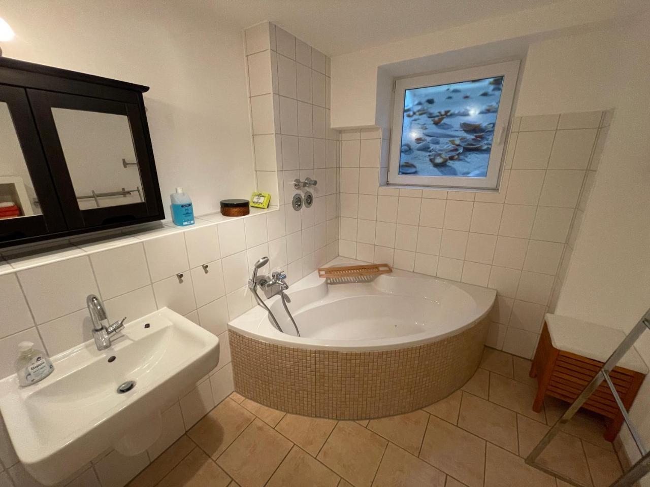 Villa Fuchsbau — 4-Star Luxury Hotel in Hohenfelde, Germany