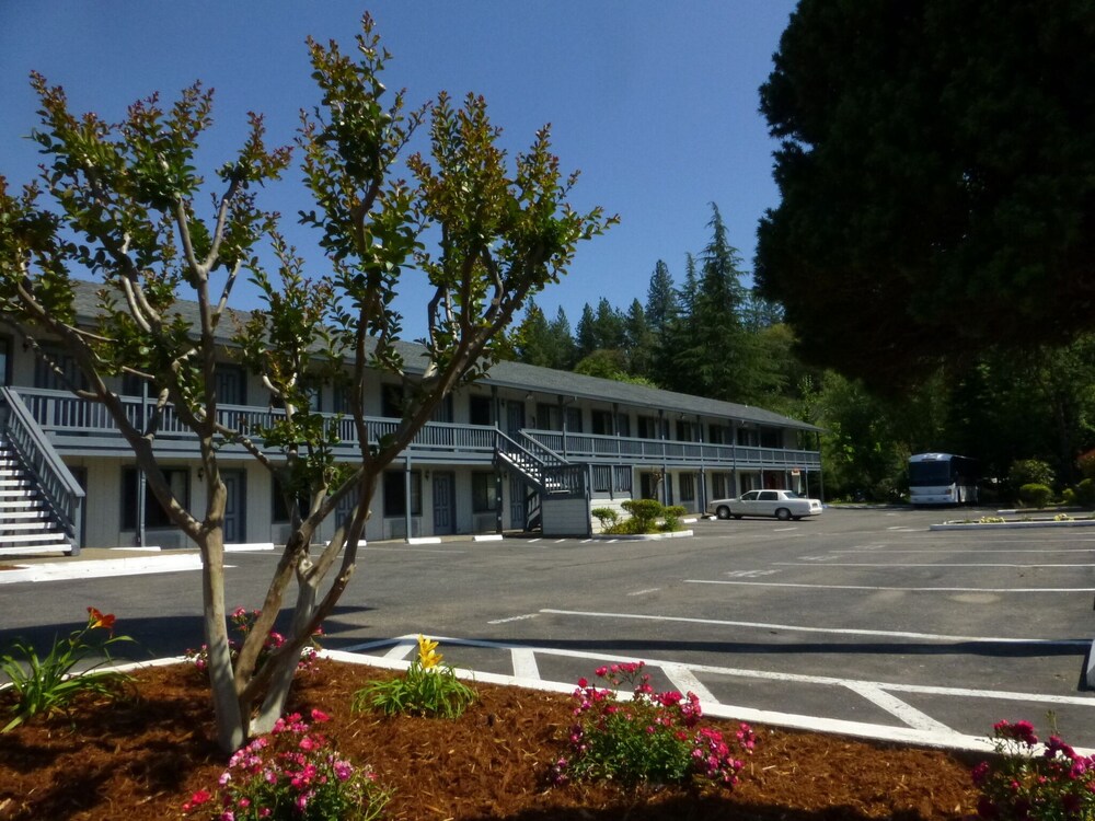 Gold Country Inn - photo 11