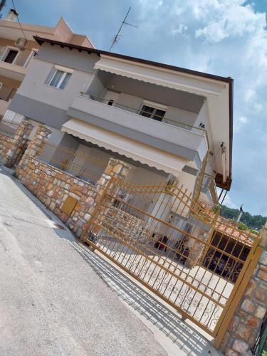 Olgas No2 House — 4-Star Luxury Hotel in Polygyros, Greece