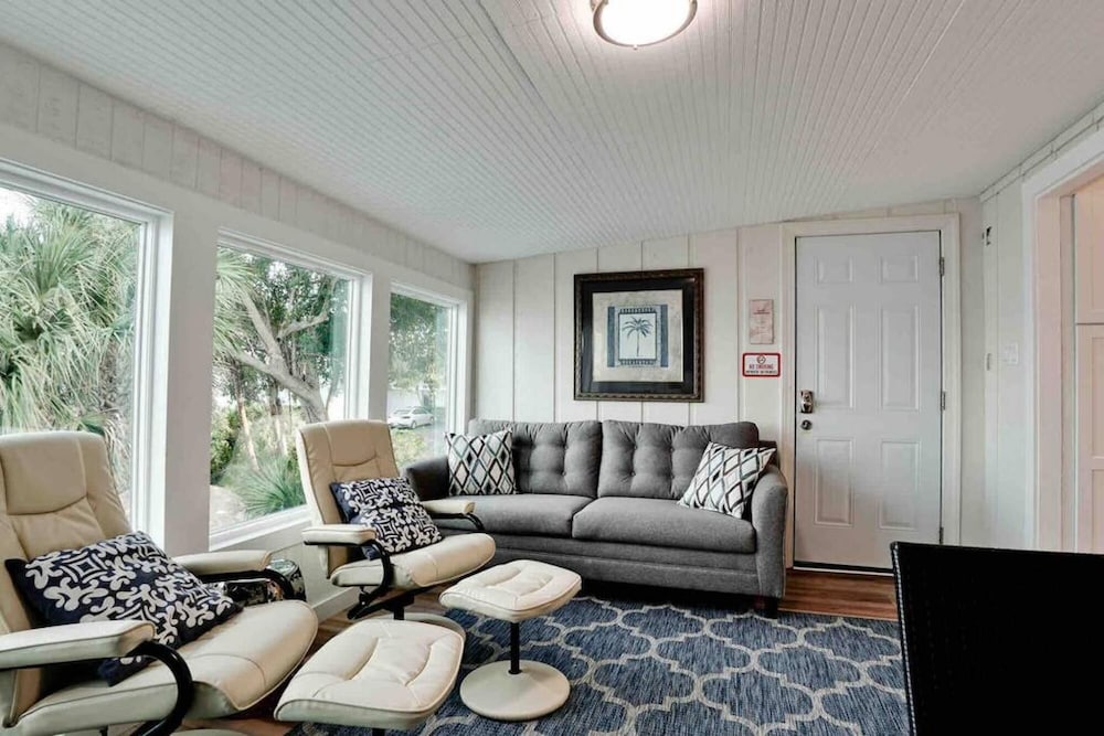 Waterfront Studio with Pool on Manasota Key - photo 5