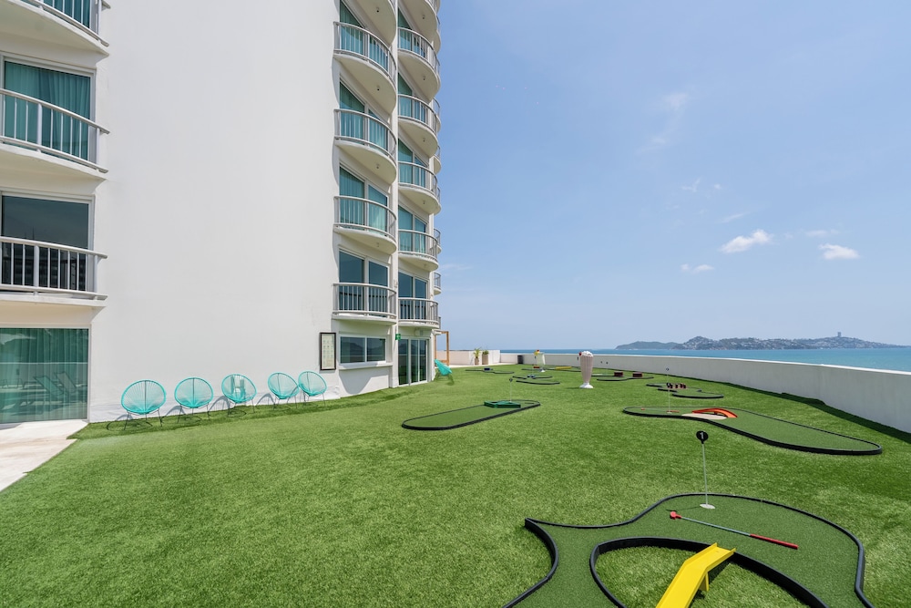 Mini-golf