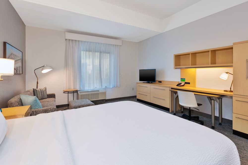 TownePlace Suites by Marriott Nashville Airport - photo 7