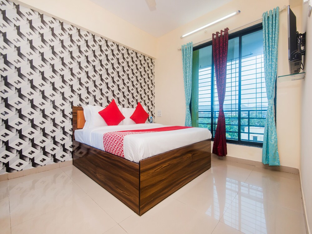 OYO 16021 Ganesh Tower Service Apartment in Thane, India