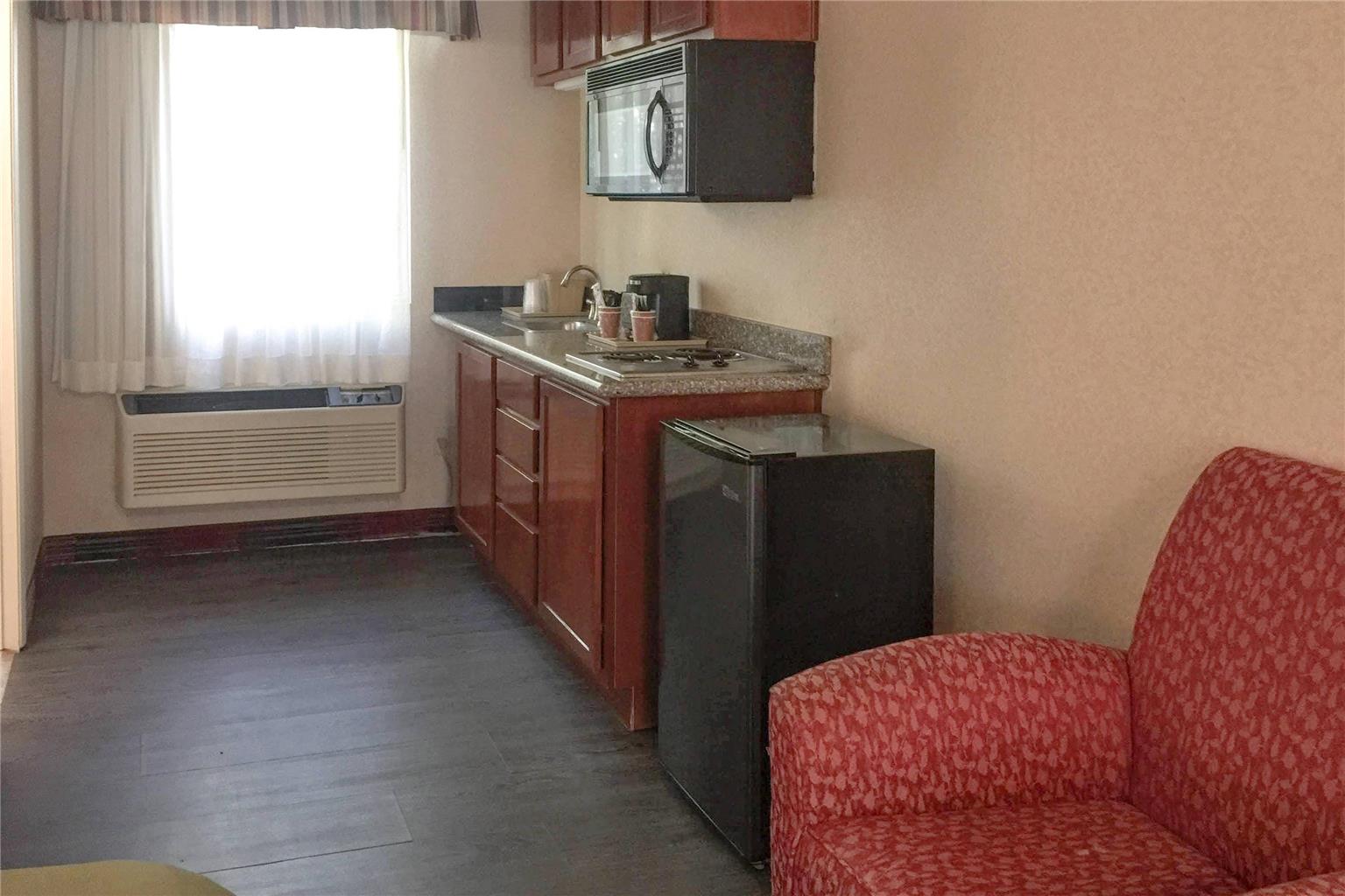 Quality Inn & Suites Oceanside near Camp Pendleton - photo 31