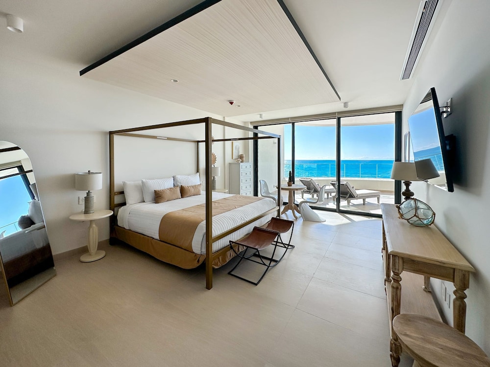 2BR Beachfront Retreat with Amazing Views — 4-Star Luxury Hotel in Puerto Penasco, Mexico
