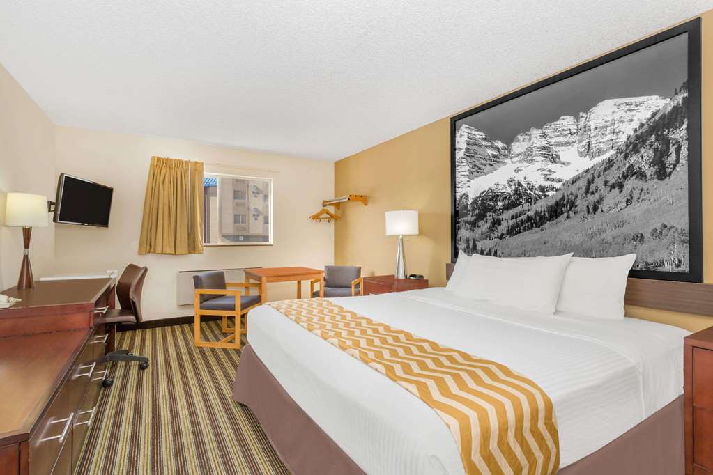 Travelodge by Wyndham Loveland Fort Collins Area - photo 10