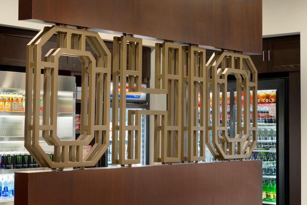 Embassy Suites by Hilton Columbus - photo 35