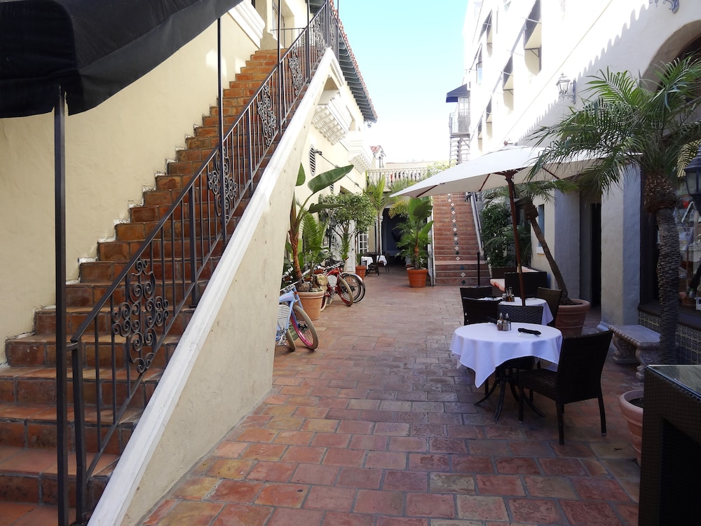 Balboa Inn On the Beach - photo 34