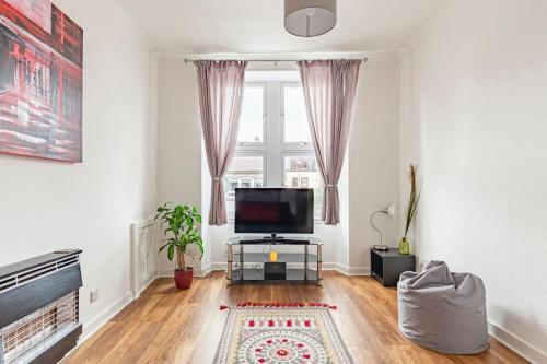 Spacious stylish centraly located flat near beach — 5-Star Luxury Hotel in Largs, United Kingdom