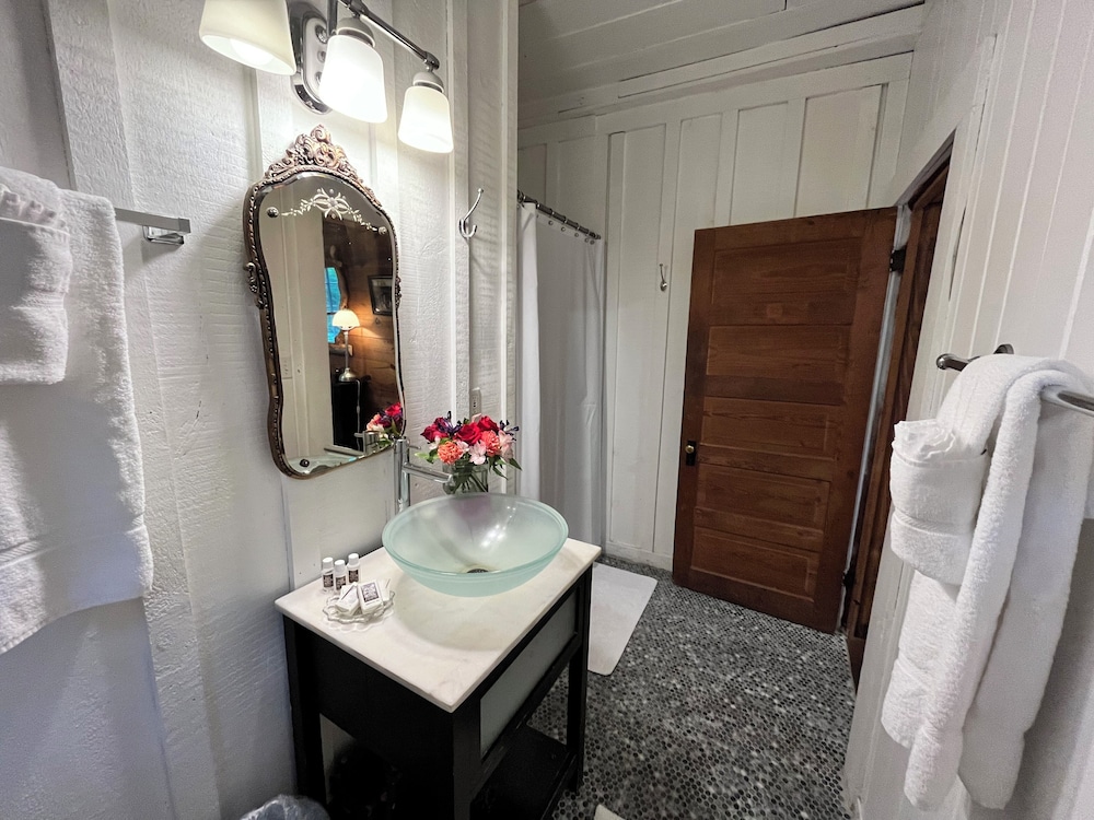 Lake Rabun Hotel & Restaurant - photo 27