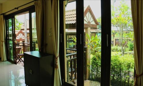 Whispering Palms Resort Bophut - last minute hotel in Koh Samui